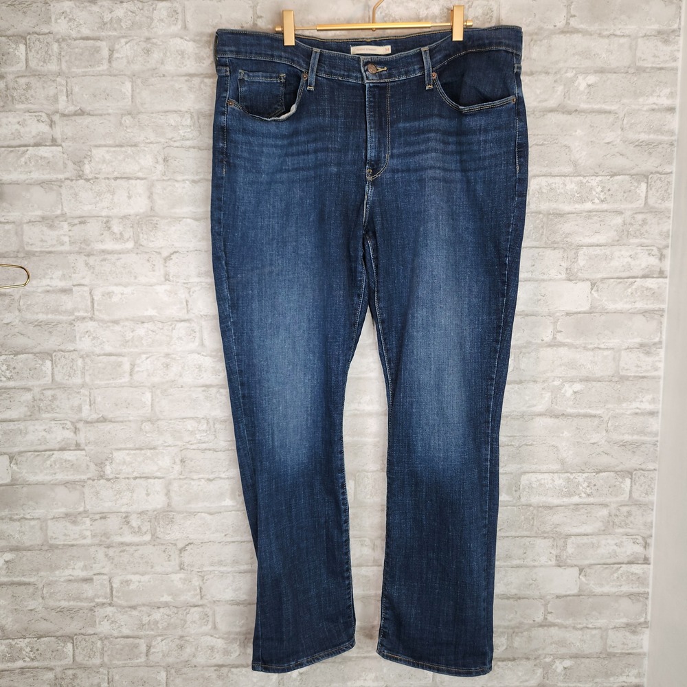 Levi Strauss Classic Straight Jeans Medium Wash Blue Minimalist Heritage 34